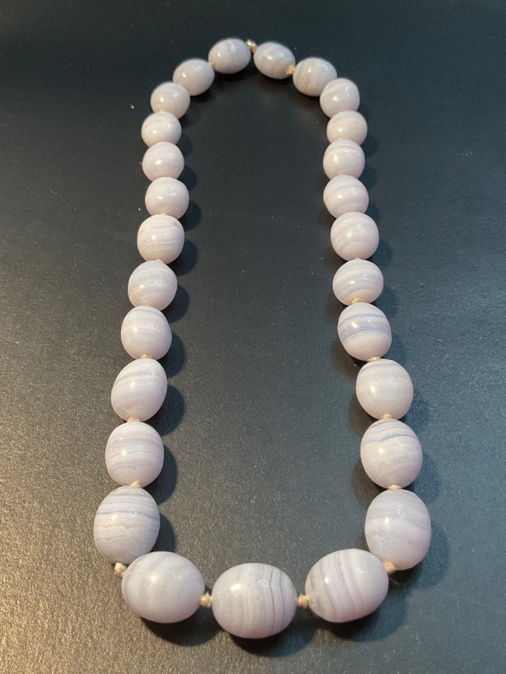 NATURAL BLUE LACE AGATE BEAD NECKLACE Òval Beads